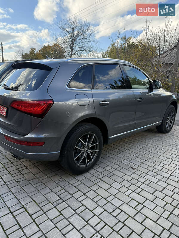 Позашляховик / Кросовер Audi Q5 2015 в Кривому Розі