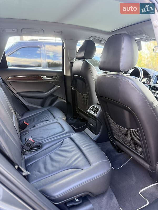 Позашляховик / Кросовер Audi Q5 2015 в Кривому Розі