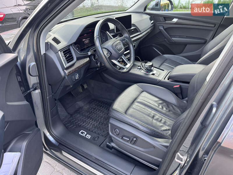 Внедорожник / Кроссовер Audi Q5 2018 в Львове