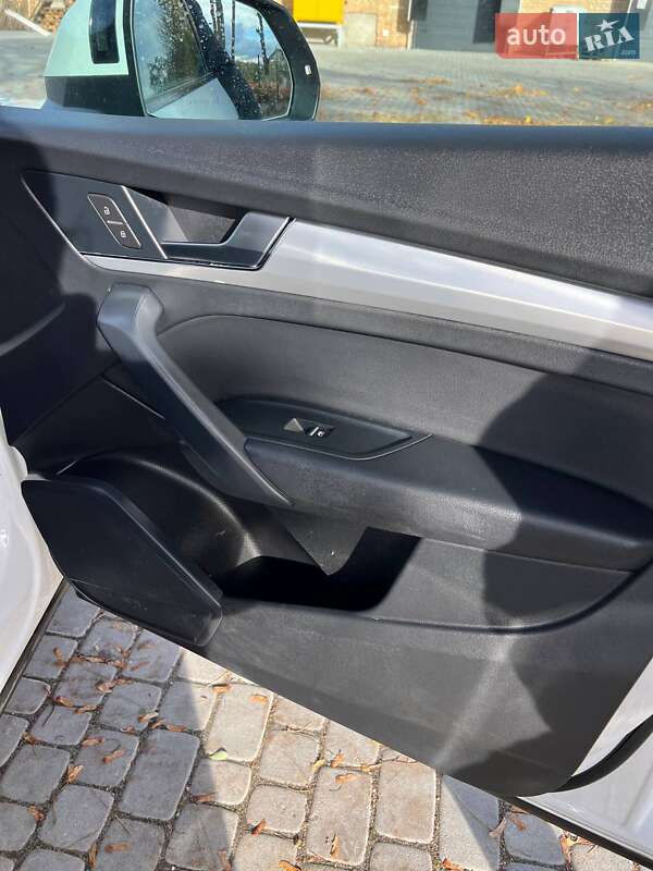 Внедорожник / Кроссовер Audi Q5 2020 в Львове фото 19 Внедорожник / Кроссовер Audi Q5 2020 в Львове