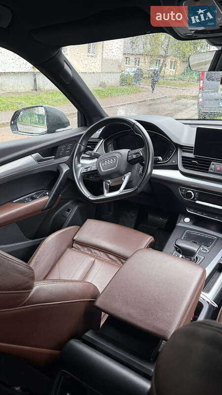 Позашляховик / Кросовер Audi Q5 2018 в Житомирі фото 21 Позашляховик / Кросовер Audi Q5 2018 в Житомирі