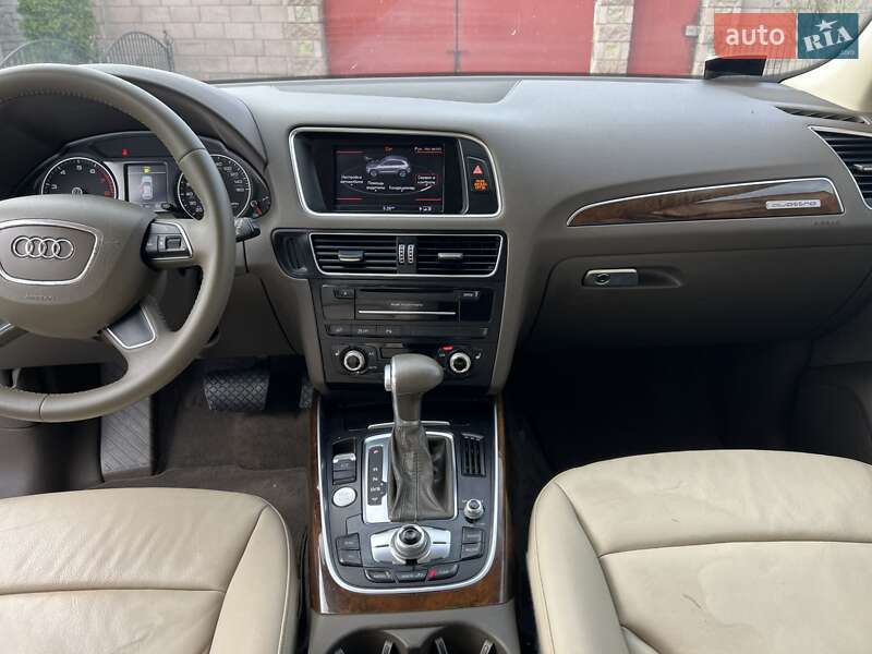 Внедорожник / Кроссовер Audi Q5 2014 в Ровно