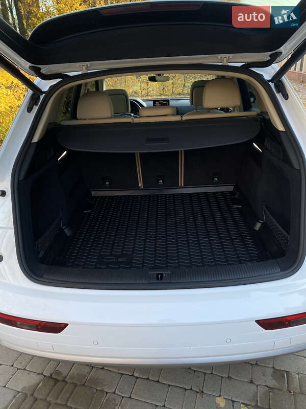 Внедорожник / Кроссовер Audi Q5 2020 в Василькове фото 17 Внедорожник / Кроссовер Audi Q5 2020 в Василькове