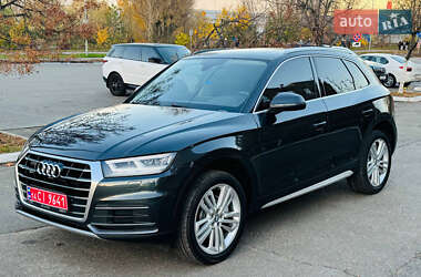 Позашляховик / Кросовер Audi Q5 2017 в  фото 5 Позашляховик / Кросовер Audi Q5 2017 в