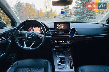 Позашляховик / Кросовер Audi Q5 2017 в  фото 27 Позашляховик / Кросовер Audi Q5 2017 в