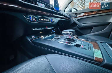 Позашляховик / Кросовер Audi Q5 2017 в  фото 30 Позашляховик / Кросовер Audi Q5 2017 в