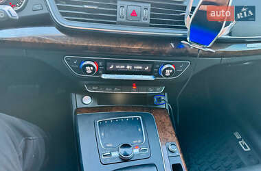 Позашляховик / Кросовер Audi Q5 2017 в  фото 34 Позашляховик / Кросовер Audi Q5 2017 в