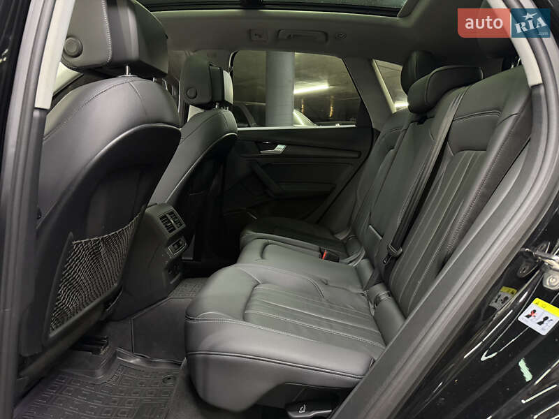 Внедорожник / Кроссовер Audi Q5 2021 в Одессе