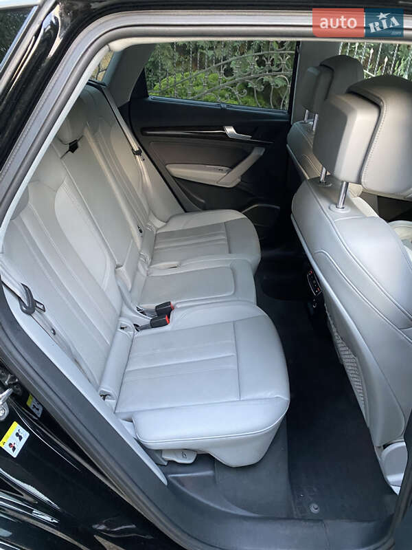 Позашляховик / Кросовер Audi Q5 2018 в Береговому