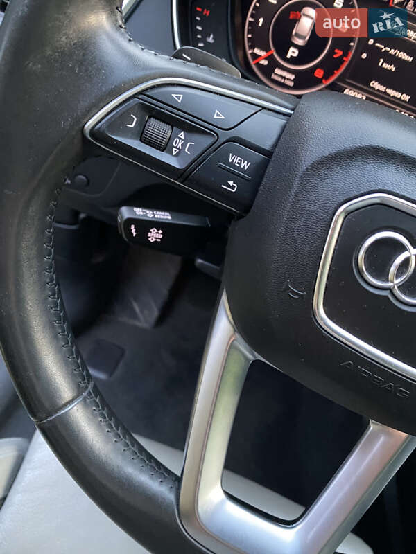 Позашляховик / Кросовер Audi Q5 2018 в Береговому