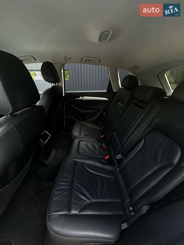 Внедорожник / Кроссовер Audi Q5 2015 в Ровно