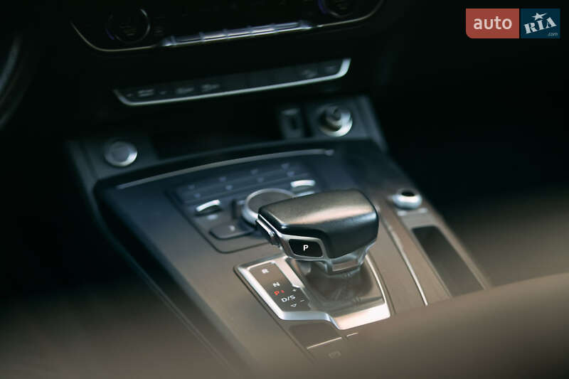 Позашляховик / Кросовер Audi Q5 2019 в Києві фото 32 Позашляховик / Кросовер Audi Q5 2019 в Києві