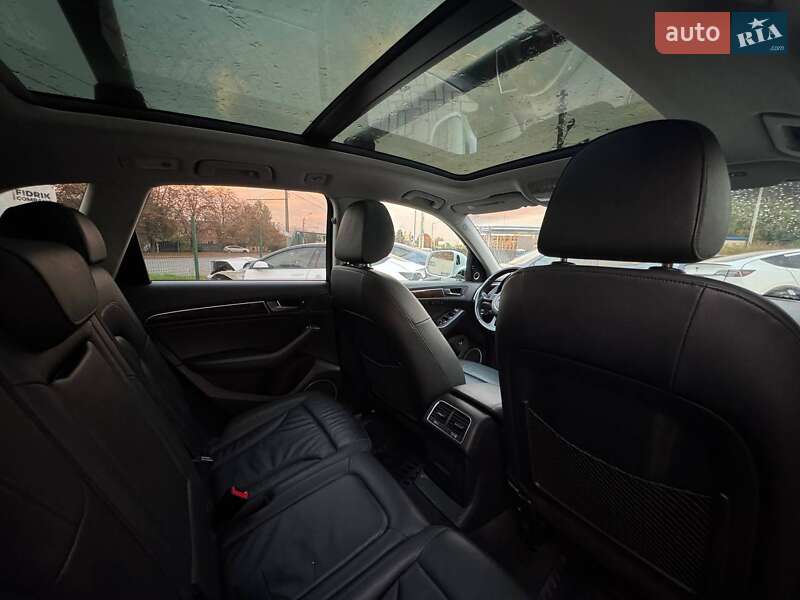 Внедорожник / Кроссовер Audi Q5 2015 в Луцке