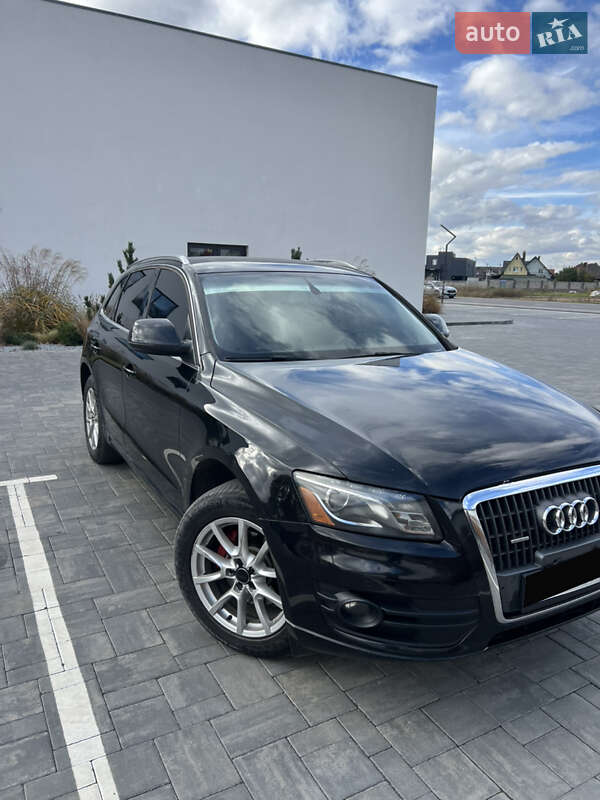 Позашляховик / Кросовер Audi Q5 2010 в Луцьку фото 2 Позашляховик / Кросовер Audi Q5 2010 в Луцьку