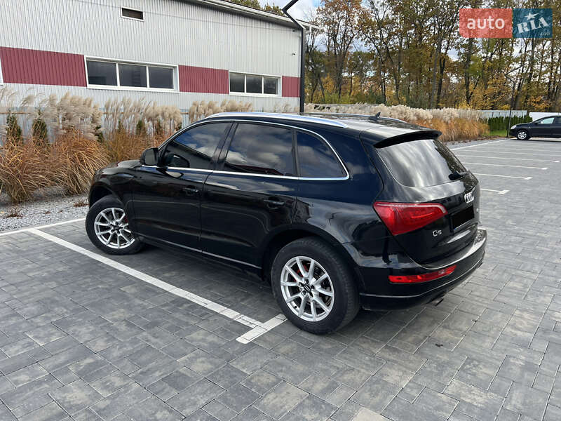Позашляховик / Кросовер Audi Q5 2010 в Луцьку фото 4 Позашляховик / Кросовер Audi Q5 2010 в Луцьку