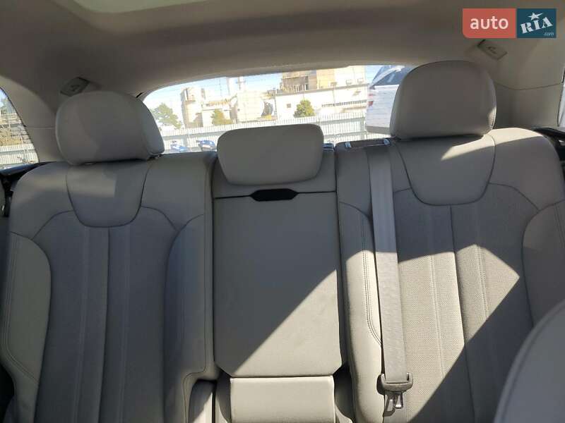 Позашляховик / Кросовер Audi Q5 2018 в Рівному