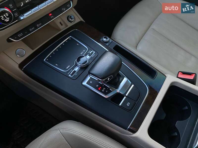 Позашляховик / Кросовер Audi Q5 2018 в Львові фото 20 Позашляховик / Кросовер Audi Q5 2018 в Львові