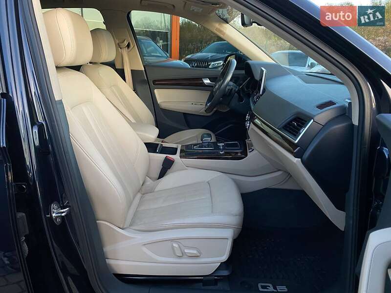 Позашляховик / Кросовер Audi Q5 2018 в Львові фото 29 Позашляховик / Кросовер Audi Q5 2018 в Львові