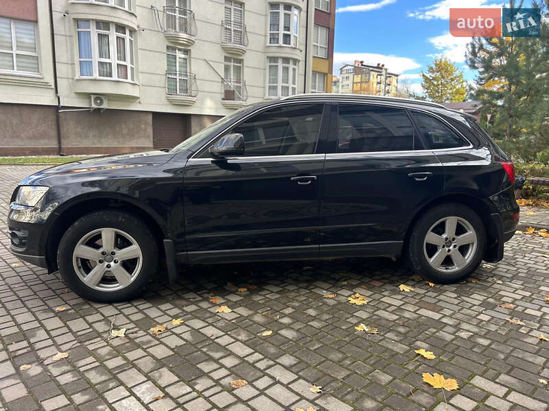 Позашляховик / Кросовер Audi Q5 2011 в Івано-Франківську