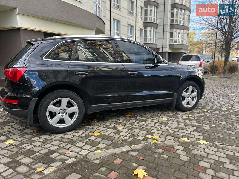 Позашляховик / Кросовер Audi Q5 2011 в Івано-Франківську