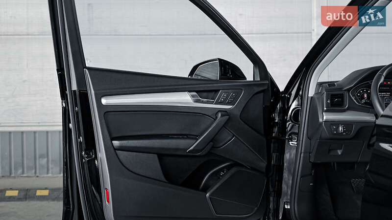 Позашляховик / Кросовер Audi Q5 2019 в Рівному