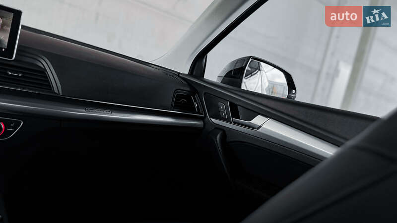 Позашляховик / Кросовер Audi Q5 2019 в Рівному