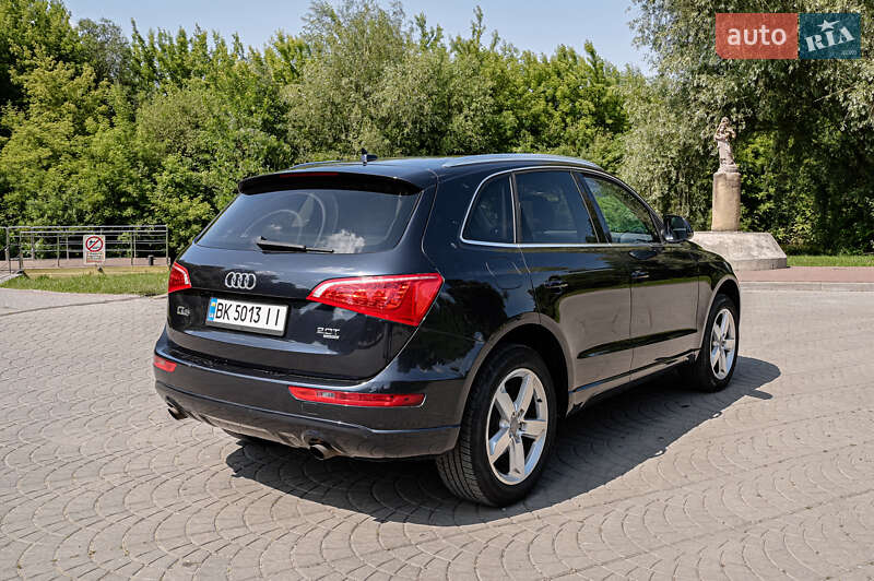 Внедорожник / Кроссовер Audi Q5 2011 в Луцке