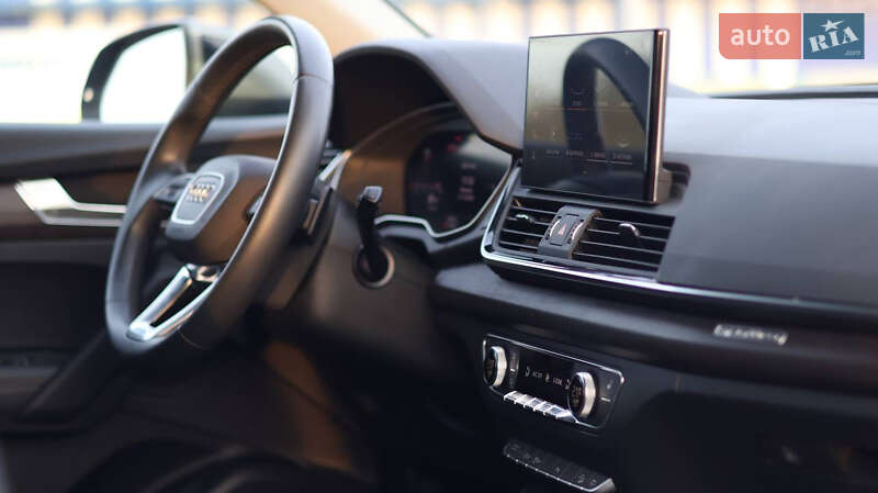 Внедорожник / Кроссовер Audi Q5 2022 в Киеве