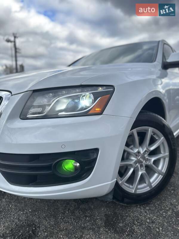 Позашляховик / Кросовер Audi Q5 2011 в Білогородці