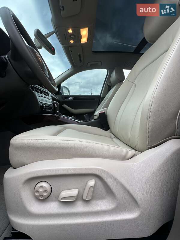 Позашляховик / Кросовер Audi Q5 2011 в Білогородці