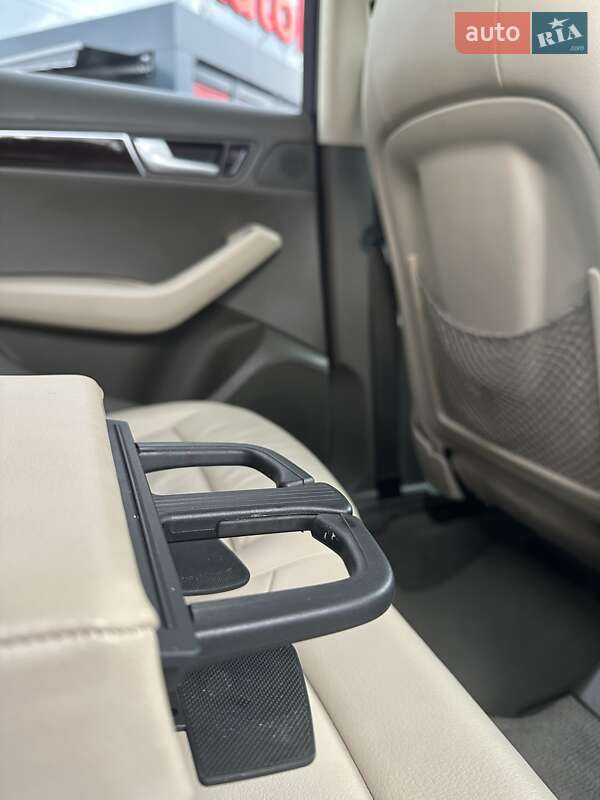 Позашляховик / Кросовер Audi Q5 2011 в Білогородці