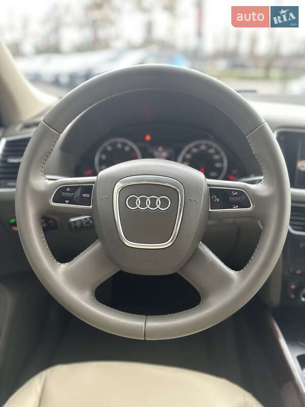Позашляховик / Кросовер Audi Q5 2011 в Білогородці