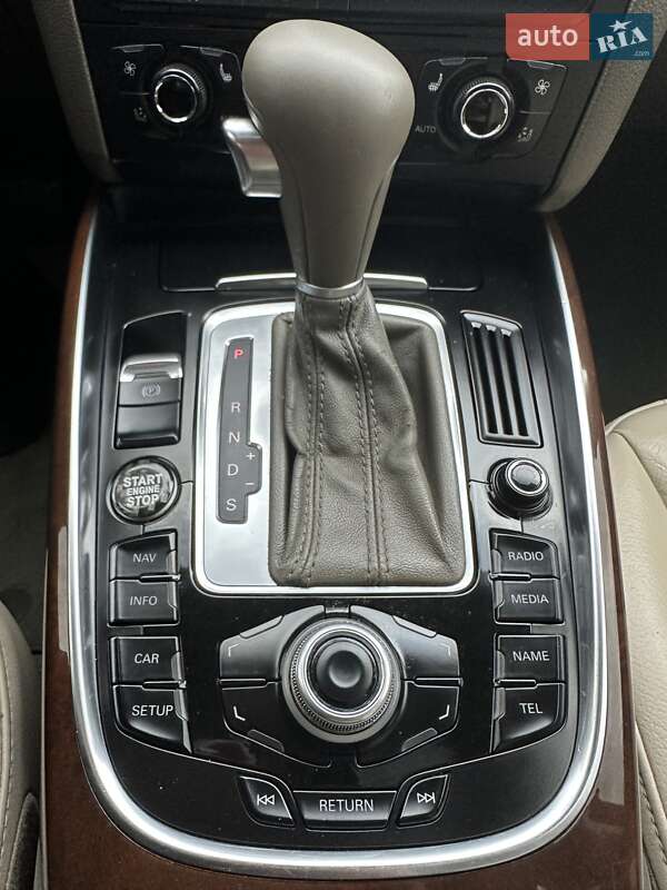 Позашляховик / Кросовер Audi Q5 2011 в Білогородці