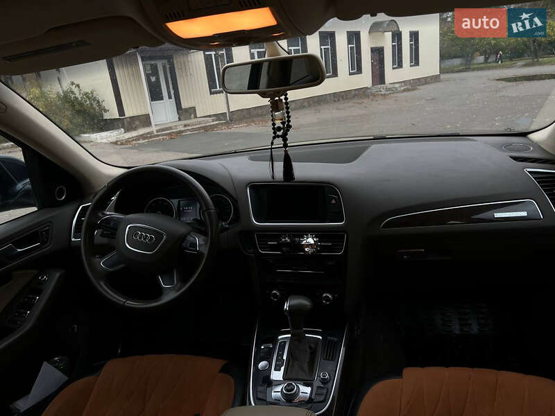 Позашляховик / Кросовер Audi Q5 2012 в Слов'янську
