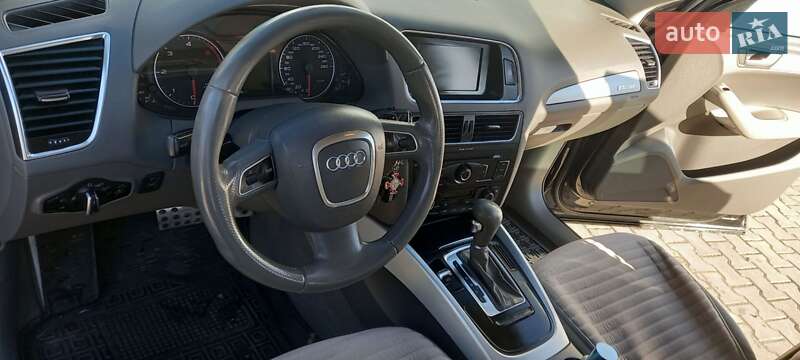 Позашляховик / Кросовер Audi Q5 2010 в Тернополі