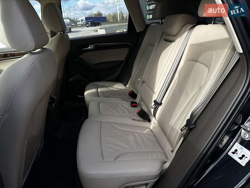 Внедорожник / Кроссовер Audi Q5 2016 в Львове