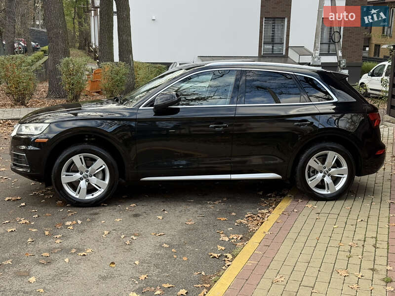 Позашляховик / Кросовер Audi Q5 2018 в Києві