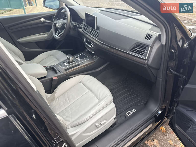 Позашляховик / Кросовер Audi Q5 2018 в Києві