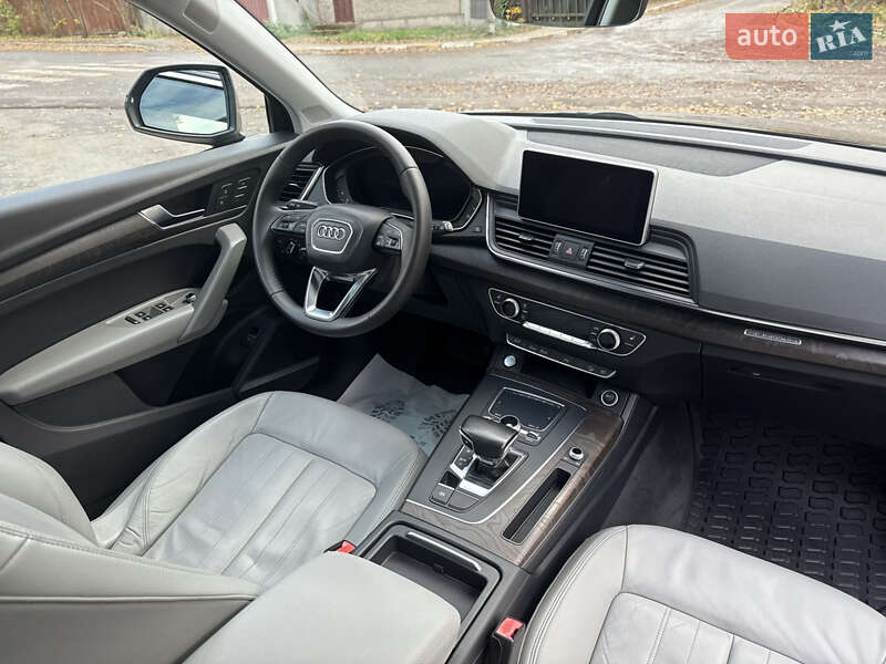 Позашляховик / Кросовер Audi Q5 2018 в Києві
