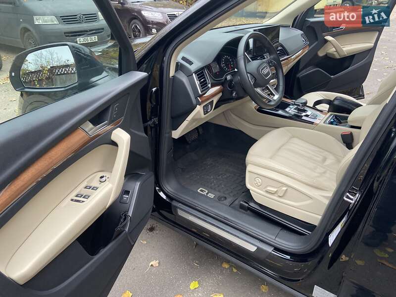 Позашляховик / Кросовер Audi Q5 2020 в Києві фото 11 Позашляховик / Кросовер Audi Q5 2020 в Києві