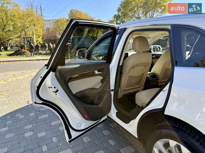 Внедорожник / Кроссовер Audi Q5 2016 в Одессе