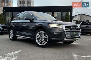 Позашляховик / Кросовер Audi Q5 2019 в Києві