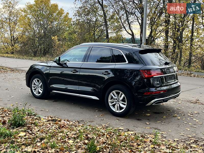 Позашляховик / Кросовер Audi Q5 2023 в Києві