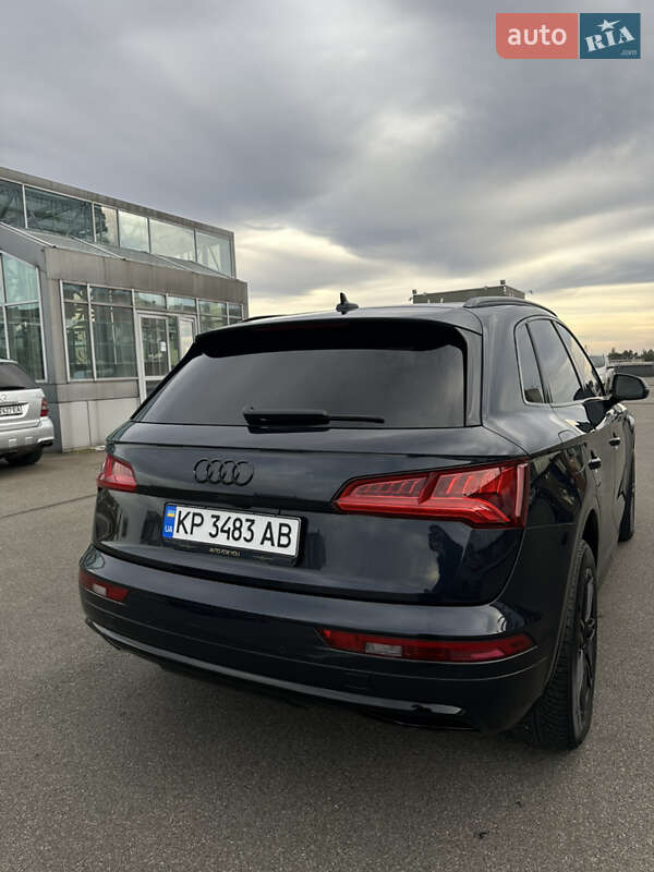 Позашляховик / Кросовер Audi Q5 2017 в Києві