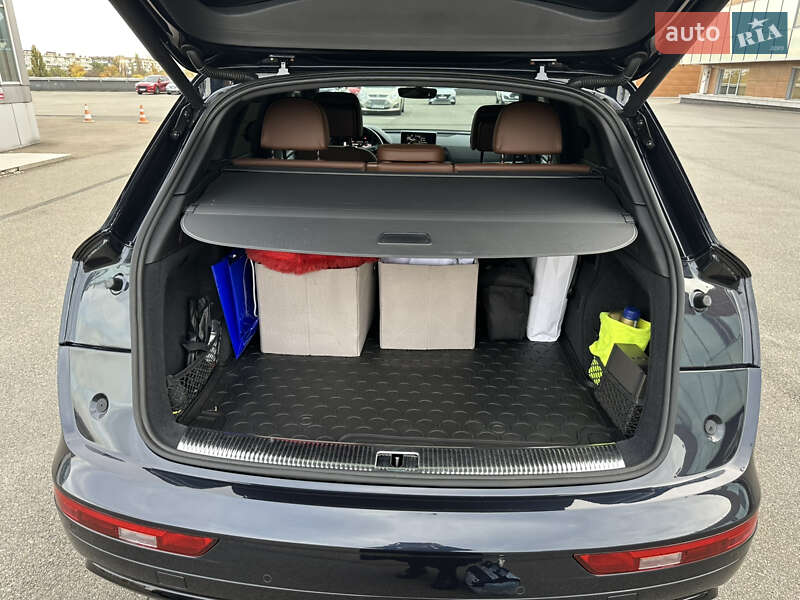 Позашляховик / Кросовер Audi Q5 2017 в Києві