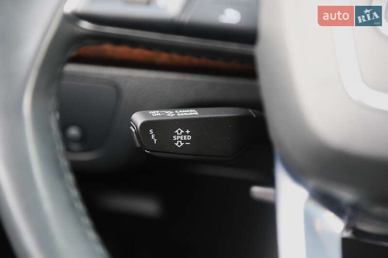 Позашляховик / Кросовер Audi Q5 2019 в Києві фото 25 Позашляховик / Кросовер Audi Q5 2019 в Києві