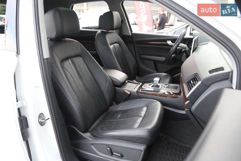 Позашляховик / Кросовер Audi Q5 2019 в Києві фото 13 Позашляховик / Кросовер Audi Q5 2019 в Києві