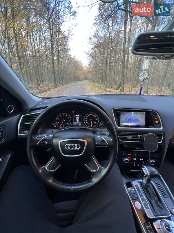 Позашляховик / Кросовер Audi Q5 2015 в Івано-Франківську