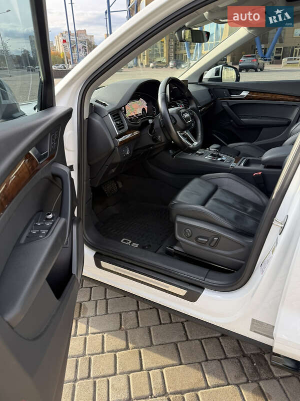 Позашляховик / Кросовер Audi Q5 2018 в Харкові