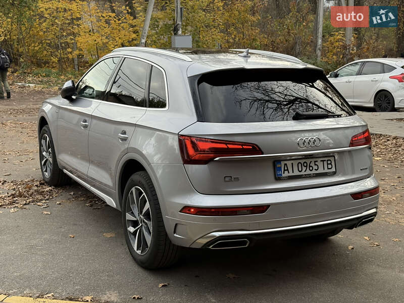 Внедорожник / Кроссовер Audi Q5 2022 в Киеве